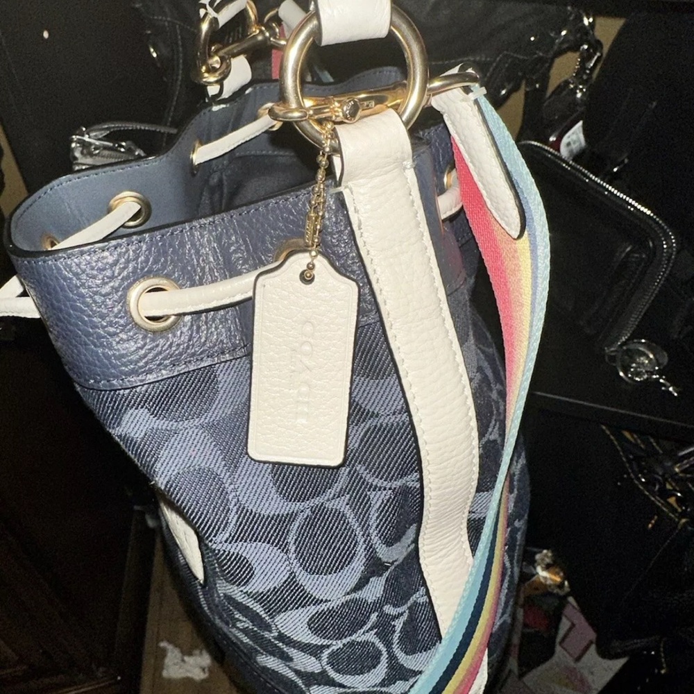 Coach Dempsey Drawstring Bucket Bag In Signature Denim - Picture 2 of 4